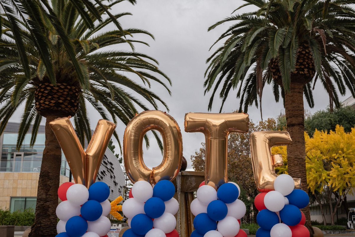 SJSUNewsCenter's tweet image. “I encourage young people to vote because this is their future,” says @SJSUvotes director and @sjsucoss associate professor Mary Currin-Percival. 

How familiar are you with the California primary? Currin-Percival shares five tips to prep you for March 5: buff.ly/3P4jpPw