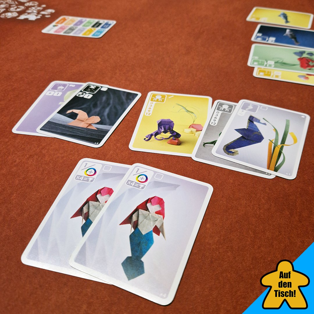 aufdentisch1's tweet photo. Wir blieben am Sonntag beim maritimen Thema. So kam nach Maracaibo #SeasaltAndPaper dran. Wir waren dafür zwar zu fünft und das Spiel ist nur auf bis zu 4 ausgelegt, aber es hat trotzdem super funktioniert.
#aufdentisch #brettspiele #brettspiel #kartenspiel #boardgames @MmSpiele https://t.co/qy7vvPzJhJ