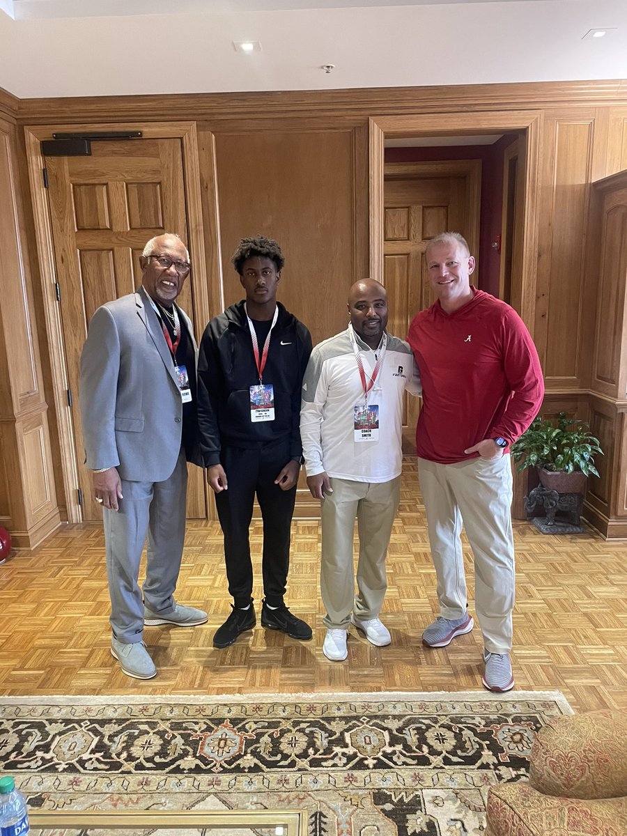 ZyanGibson's tweet photo. Had a great day at @AlabamaFTBL practice today! Blessed to receive an offer from @CoachMoLinguist @KalenDeBoer! Roll Tide! 🌊🅰️ #UA🐘#NewEra @gctitansfb @raveryjr @BHoward_11 @ChadSimmons_ @JohnGarcia_Jr @SWiltfong247 @PrepRedzoneAL  @YellowhammerFB @TomLuginbill https://t.co/19lHspfoIu