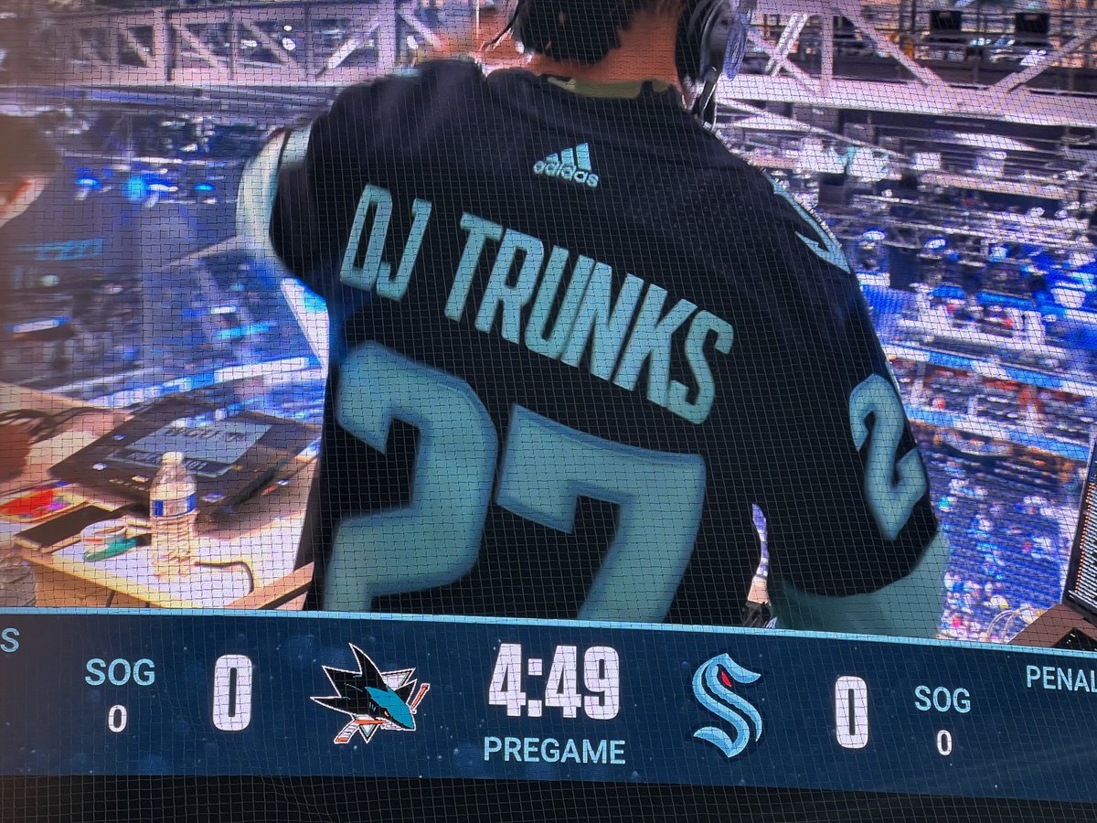 BrianHolseid's tweet photo. DJ Trunks is an integral part of the Kraken Family. Bring him back!!! In Seattle we Stan DJ Trunks! #SeaKraken @SeattleKrakenPR @SeattleKraken @ClimateArena #BringTrunksBack https://t.co/9qW13d9O6e