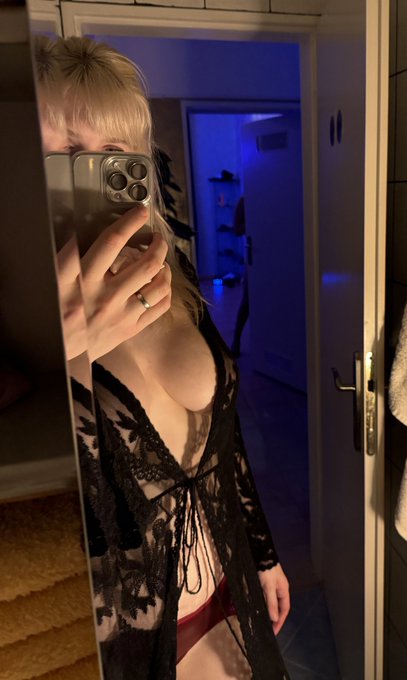 🍒😘 https://t.co/ipRUvbTIYs<a href="/tag/latex"class="tags"><span>#latex</span></a>