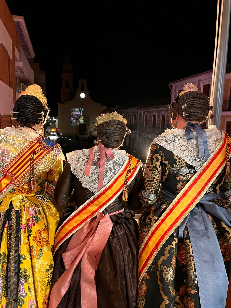 ainoa_vila's tweet photo. Cap de setmana que em dixa el cor MOLT ple❤️‍🩹✨ #Cavalcada2024 https://t.co/TCBbvS0ZQD
