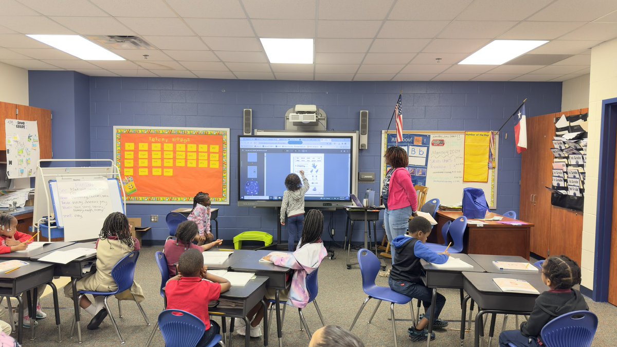 SISDInstTech's tweet image. Pssst @SpringISD.... Every 1st Grades Teacher demonstrates effective classroom #InstructionalTechnology integration and #SpringISDBlendedLearning @HoylandES . Here it&apos;s part of the School Culture. TEACHER SHOUTOUT: Mrs. Baccarisse, Mrs. Adams, Mrs. Thomas, and Mrs. Dangerfield.