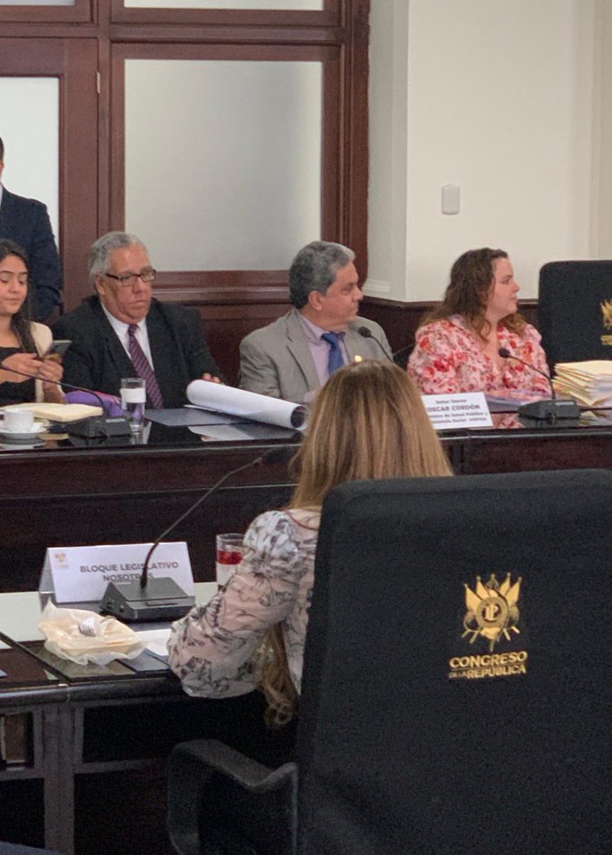 ByronRodriguezP's tweet image. Hoy fue invitado el Ministro de Salud Oscar Cordòn a llegar a la Instancia de Jefes de Bloque, para informar sobre el estado de la cartera salubrista sin embargo no se llevó a cabo su presentación por no existir quórum de Junta Directiva como lo mencionó el Presidente en…