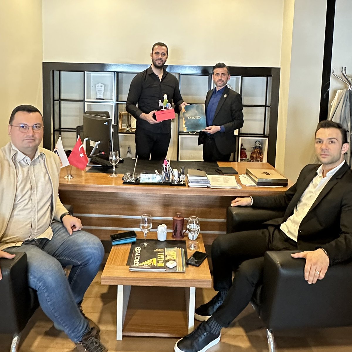 Kayoted38's tweet photo. Nazik ziyaretlerinden dolayı KAYSATUR yönetimine teşekkür ederiz. https://t.co/KzlnJdC4oE