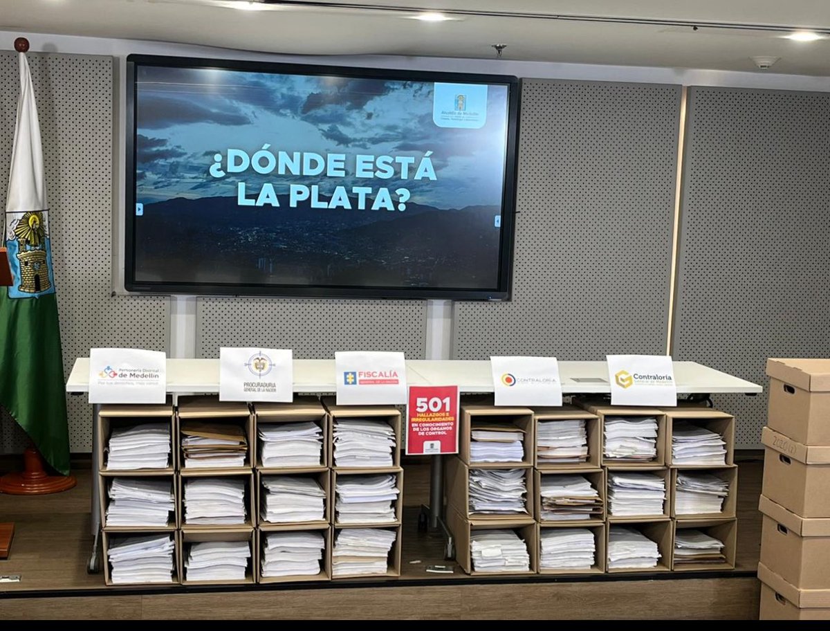 ABDELAESPRIELLA's tweet photo. Alias ���Basurita” @QuinteroCalle está en mora de responder penalmente. 
Como lo prometí, en manos de la @FiscaliaCol entregué hace 2 años a la Fiscal anticorrupción Paola Flórez la prueba reina (testimonio de uno de los partícipes) que demuestra la responsabilidad penal de ese sujeto en el entuerto criminal de Afinia. 
Espero que no se vaya a engavetar el sumario porque alias “Basurita” no puede quedar impune. (A.D.L.E)