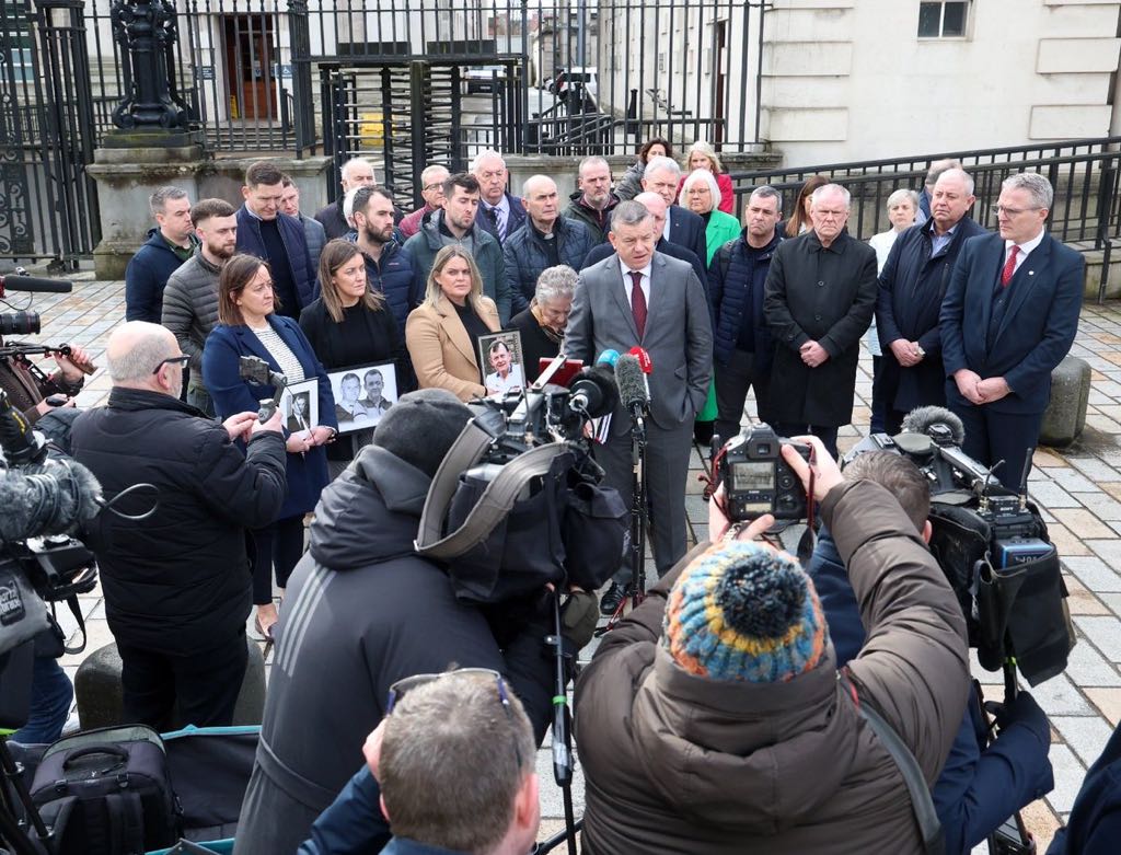 RelsForJustice's tweet image. Mark Thompson writes tonight on the extensive matters of public interest highlighted by the extraordinary developments in the Sean Brown case, the policies and practices of collusion and connected murders relativesforjustice.com/inquiry-into-c…