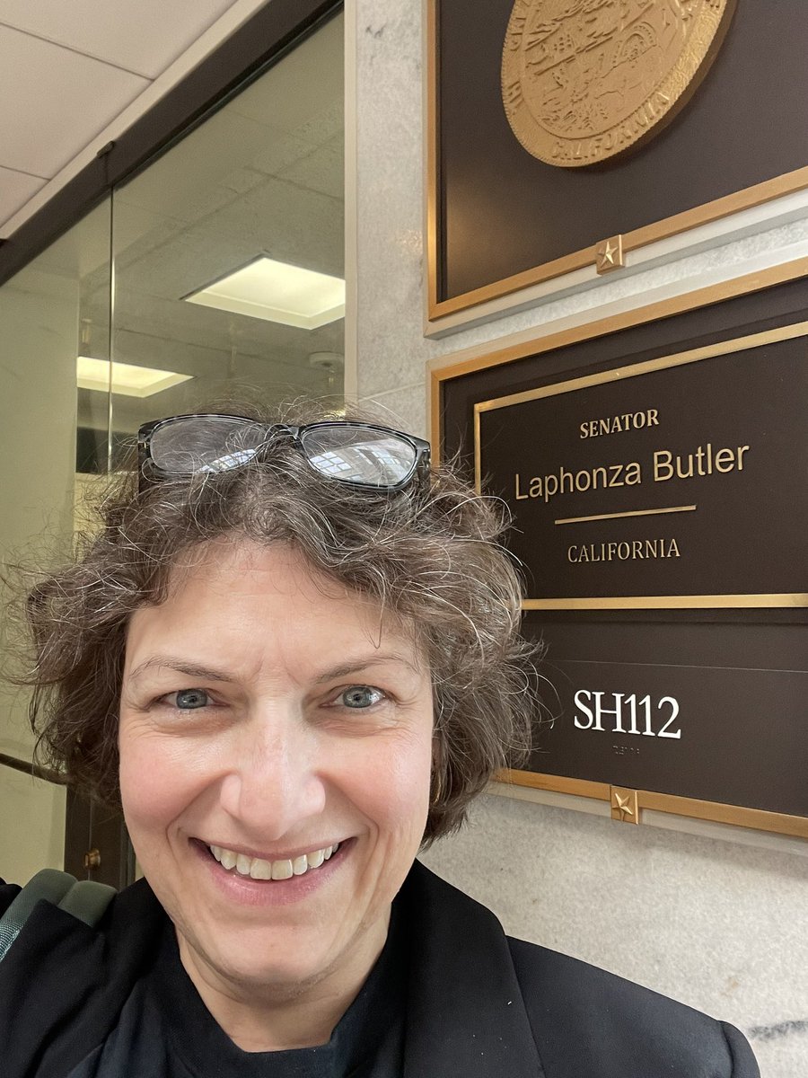 Didn’t have an appointment but made sure my other California @Senlaphonza had all the information to also sign on to the Treat and Reduce Obesity Act #TROA Let’s lead on this important issue #ObesityCareWeek #OACAction