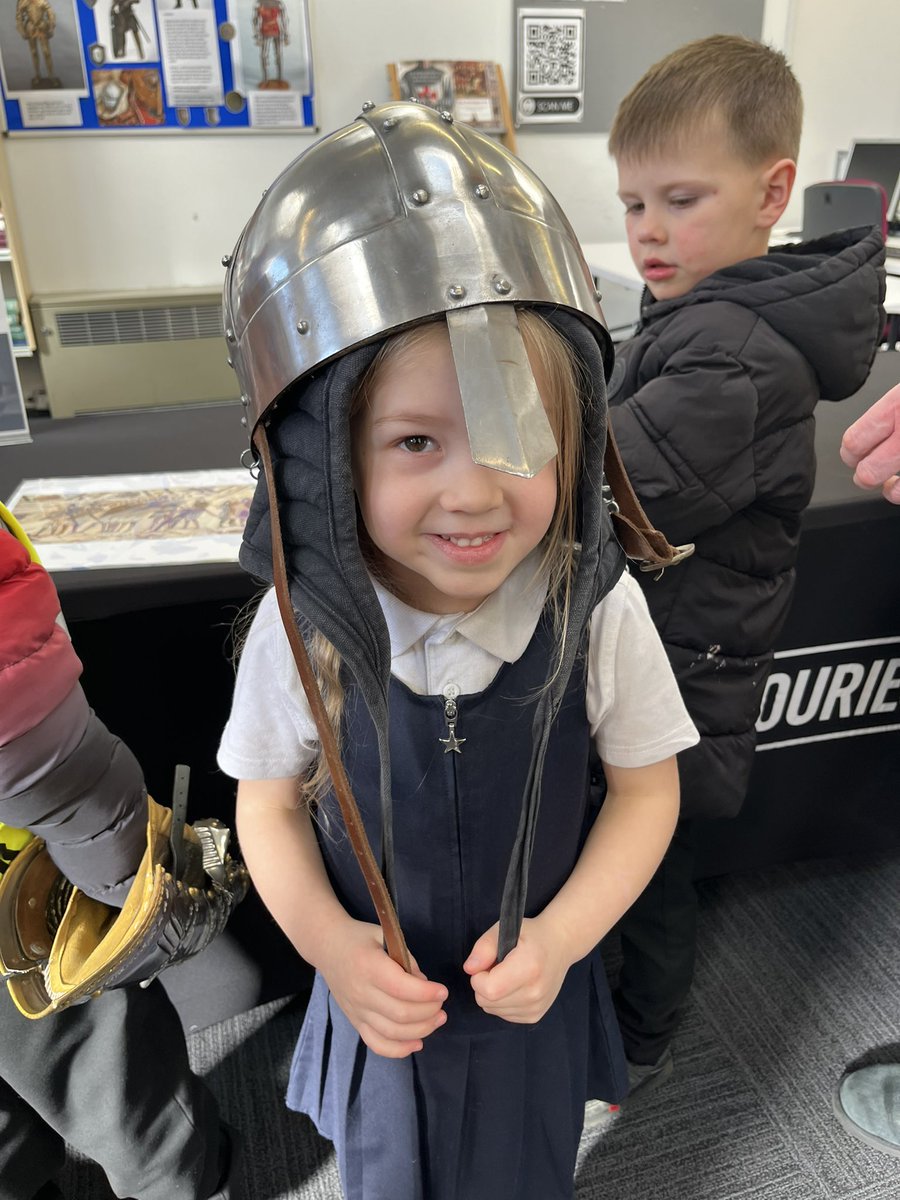 AshTreeEYFS's tweet photo. A little trip down to Kippax Library today to support our current learning theme ‘What was it like in the past?’ Lots of artefacts for us to explore from @RoyalArmouries Thank you for having us! #eyfsadventures #eyfscommunity #eyfsknowledgerich #eyfshistory @AshTreeKATPS https://t.co/g8H0rKhXWN