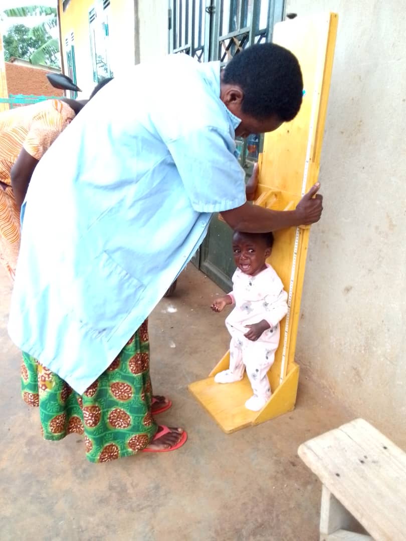 None kuwa 04/3/2024 mu murenge wa Nasho twatangije icyumweru cyahariwe Ubuzima ku nsanganyamasiko igira iti Ubuzima Buzima, Akabando k'iminsi. Ni Ukuva 4-8/3/2024
Hakazatangwa service zitandukanye zirimo Kuvura amaso; amenyo; Gupima abana imikurire; gupima VIH n'izindi.
