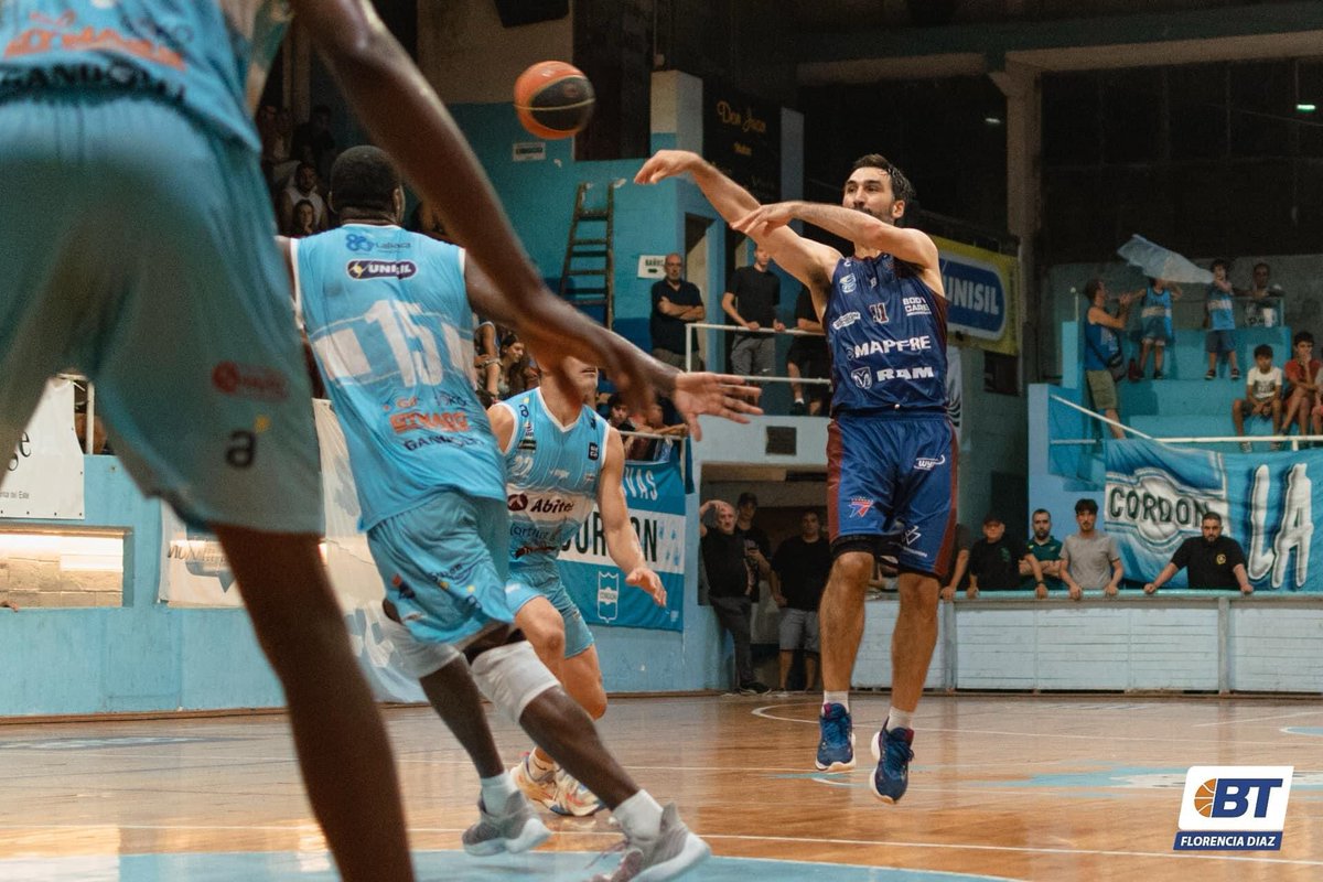 Sabida es la polémica por el sexto puesto en la post temporada de LUB. 

Pero este fin de semana han habido algunas cuestiones un poco “extrañas” en el manejo, que como hincha me preocupan.

Breve hilo de eso. 🧵👇🏼