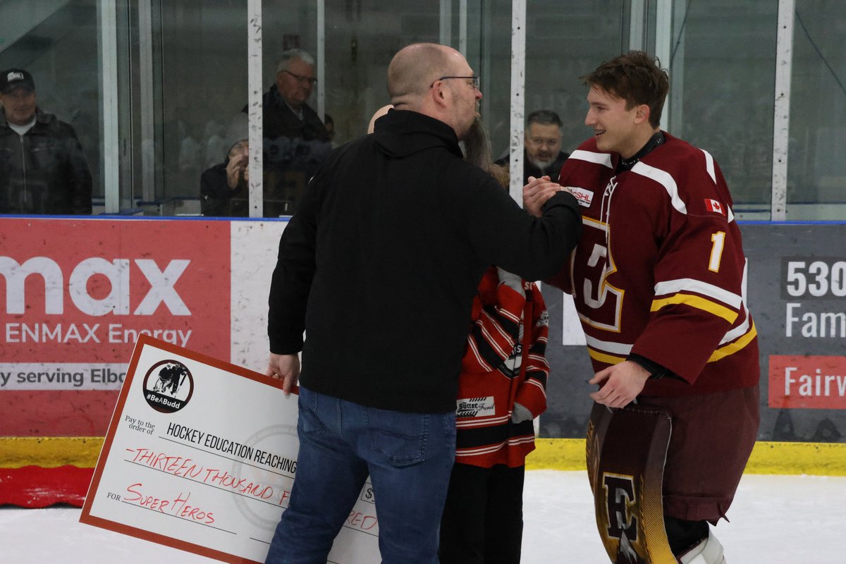 edgeschool's tweet photo. U18 Prep goaltender, Ryley Budd, has devoted countless hours to volunteering with HEROS Hockey, and raised $13,500 this season to help ensure players have everything they need to find success on and off the ice with the the SuperHEROS program.

🗞️https://t.co/A8mEQRqnh9 https://t.co/mi8uhmOOuN