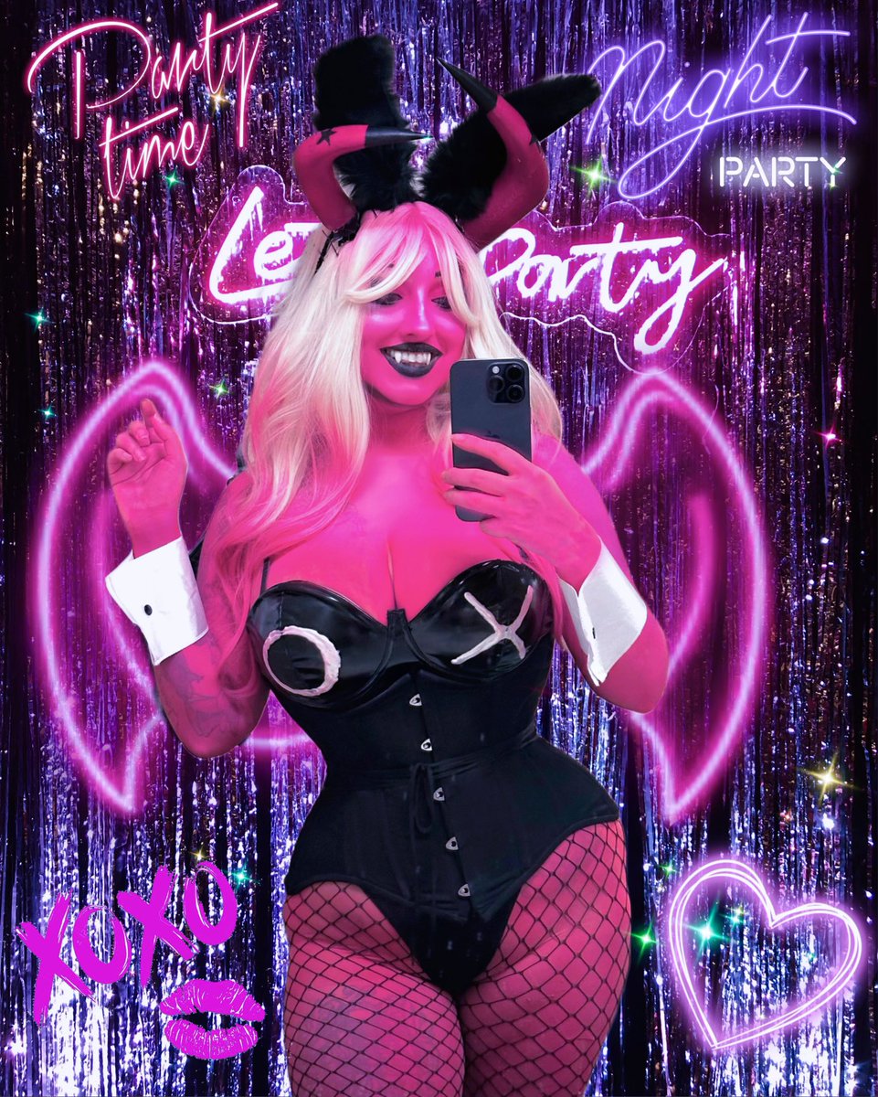 porcelain_Do11x's tweet photo. Verosika Mayday playboy style!! #onlyfans_girl #cosplayergirl #onlyfanspromotion #cosplaylewds #onlyfansbabe https://t.co/qW8mys2trY