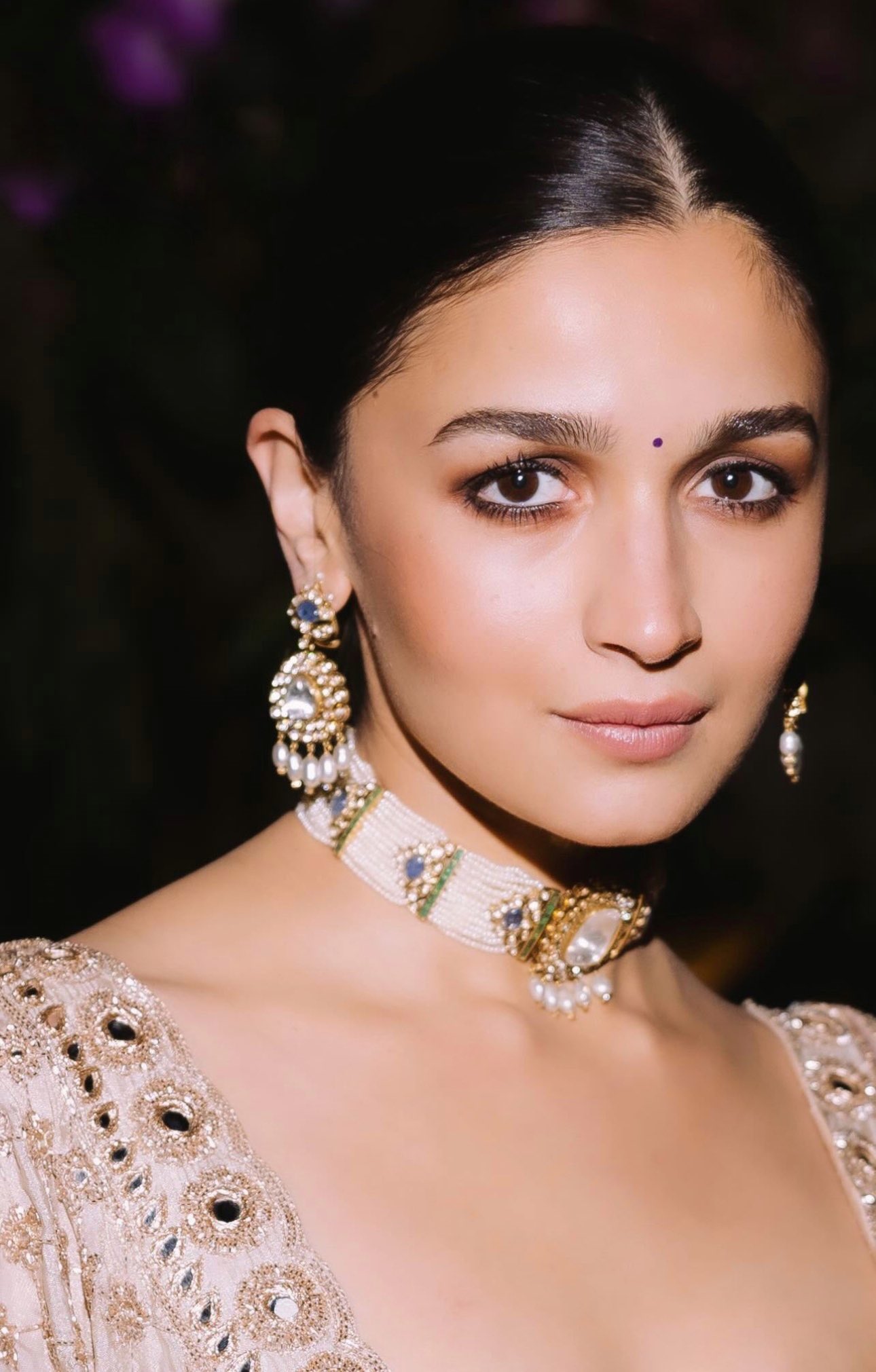 GH2BNARWoAA-rIy?format=jpg&name=large