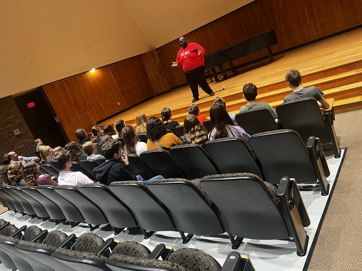 Meade_GATE's tweet photo. Thank you @WKUPcal and  Hardin Planetarium for hosting such an amazing field trip today! I think we have some future Hilltoppers that are ready to reach for the 🌟🌟 🌟 https://t.co/9LpRnaPuJP