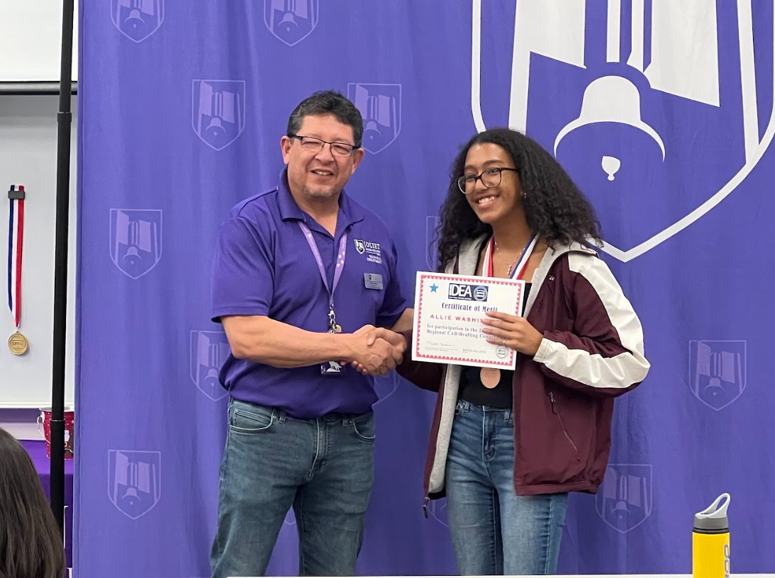 Congratulations to Allie Washington who placed 3rd in the Machine CAD competition at the @IllinoisDEA Regional Competition at @JolietJrCollege. We are so proud of all of your hard work and accomplishments. @LockportHS205