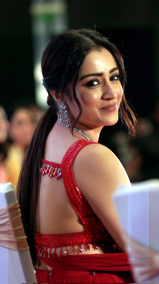 GH2CgcybYAEiGE0?format=jpg&name=medium