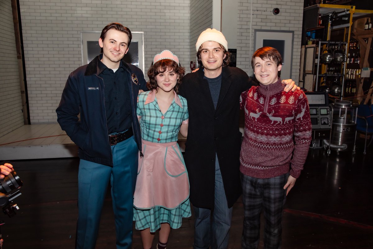 Oh hey, @joe_keery - thanks for stopping by! 👋 📍 Phoenix Theatre, London #StrangerThingsOnStage