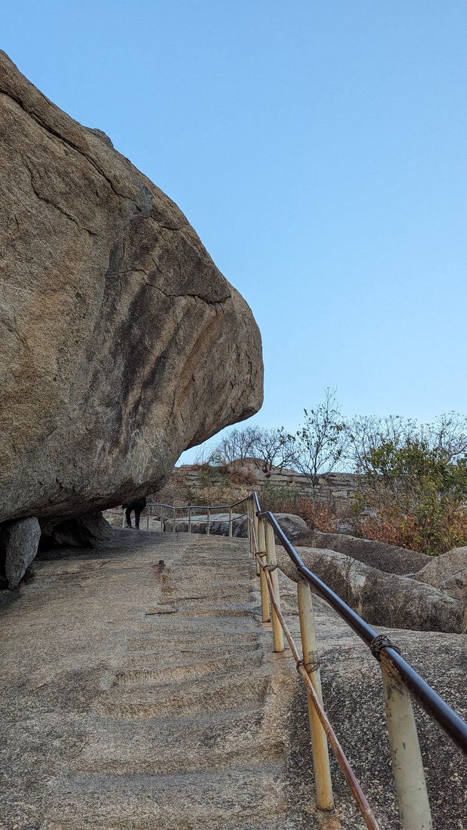 saju_francis's tweet image. Just conquered Asia's largest monolith, Madhugiri Betta! 🏞️ What an exhilarating trek in Karnataka's stunning forest! #MadhugiriBetta #TrekkingAdventure #KarnatakaForest #AmbaniWedding #GooglePixel #TeamPixel #TaylorSwiftErasTourSG