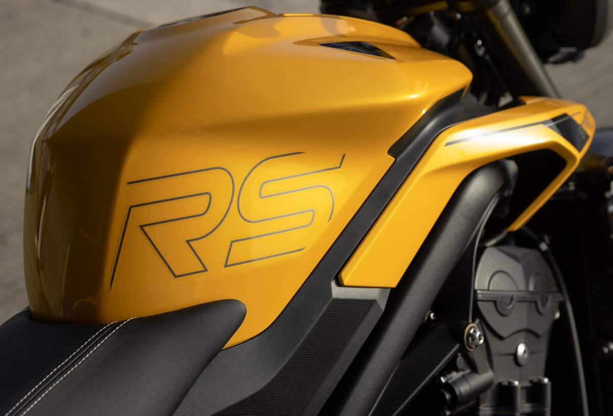 UKTriumph's tweet photo. Impress at work and impress on the track. The new Street Triple 765 RS can conquer both your weekly and weekend needs. 

#TriumphMotorcycles #StreetTriple #StreetTripleRS #ForTheRide #advrider #adventuremotorcycle #motorcycletour #adventurebike #adv #advlife #adventurebikerider https://t.co/kLe1853aOl