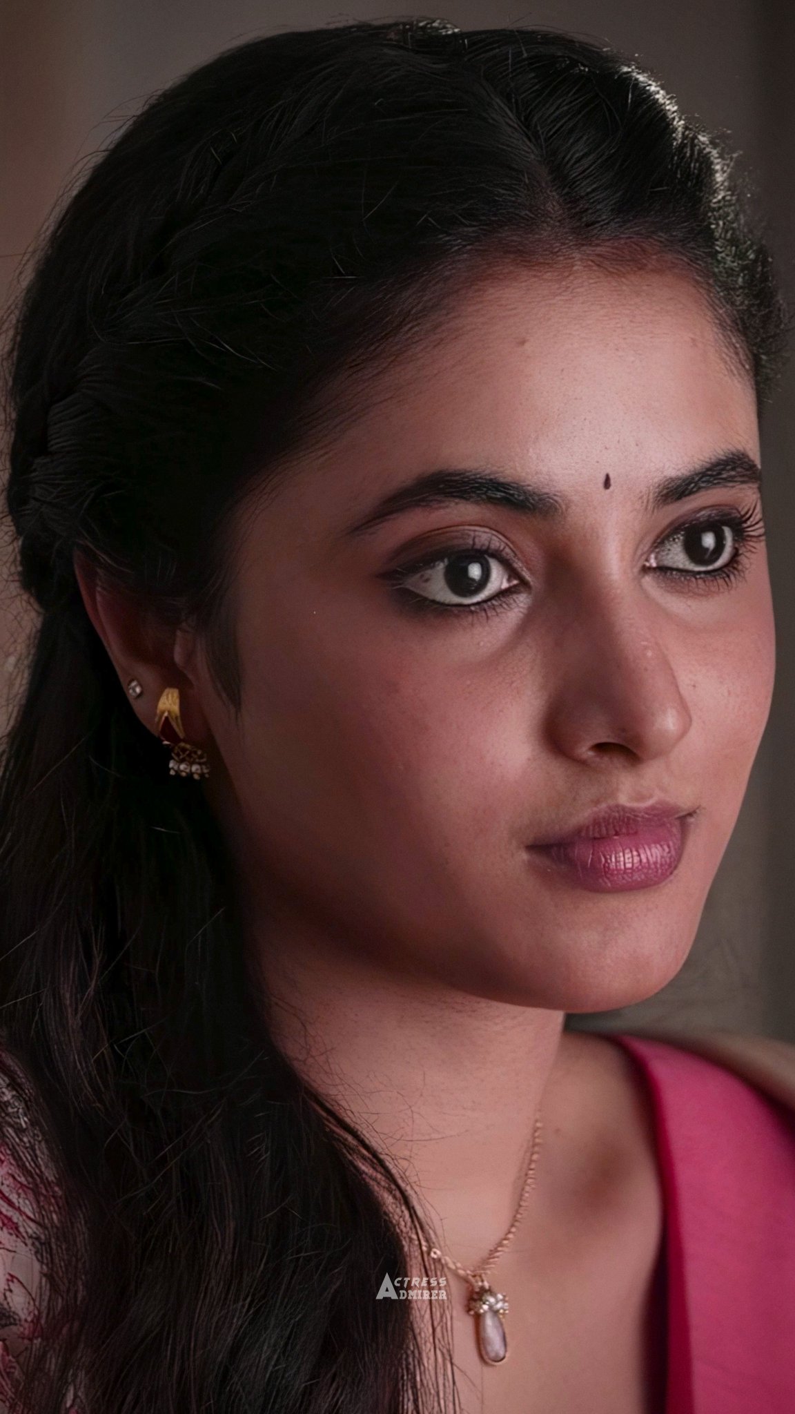 GH2DRO7akAAJkiq?format=jpg&name=large