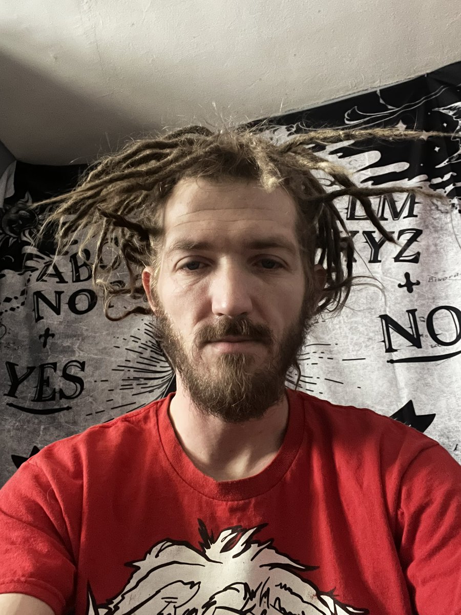 wisnasky_shawn's tweet photo. I may never understand you scroll keepers C1️⃣7️⃣ #scrollkeepers but I think I got this mushroom shirt figured out #ouijamacc @ouijv #dreadhead #dreadlocks https://t.co/bR6MZ4TnSa