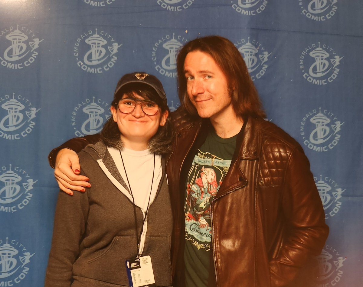Stand_Pro's tweet photo. Truly fantastic to meet you @matthewmercer and thank you for your kind words on my work! It meant a lot to hear it especially after putting so much time and effort into it :) https://t.co/7qoyE2I65t