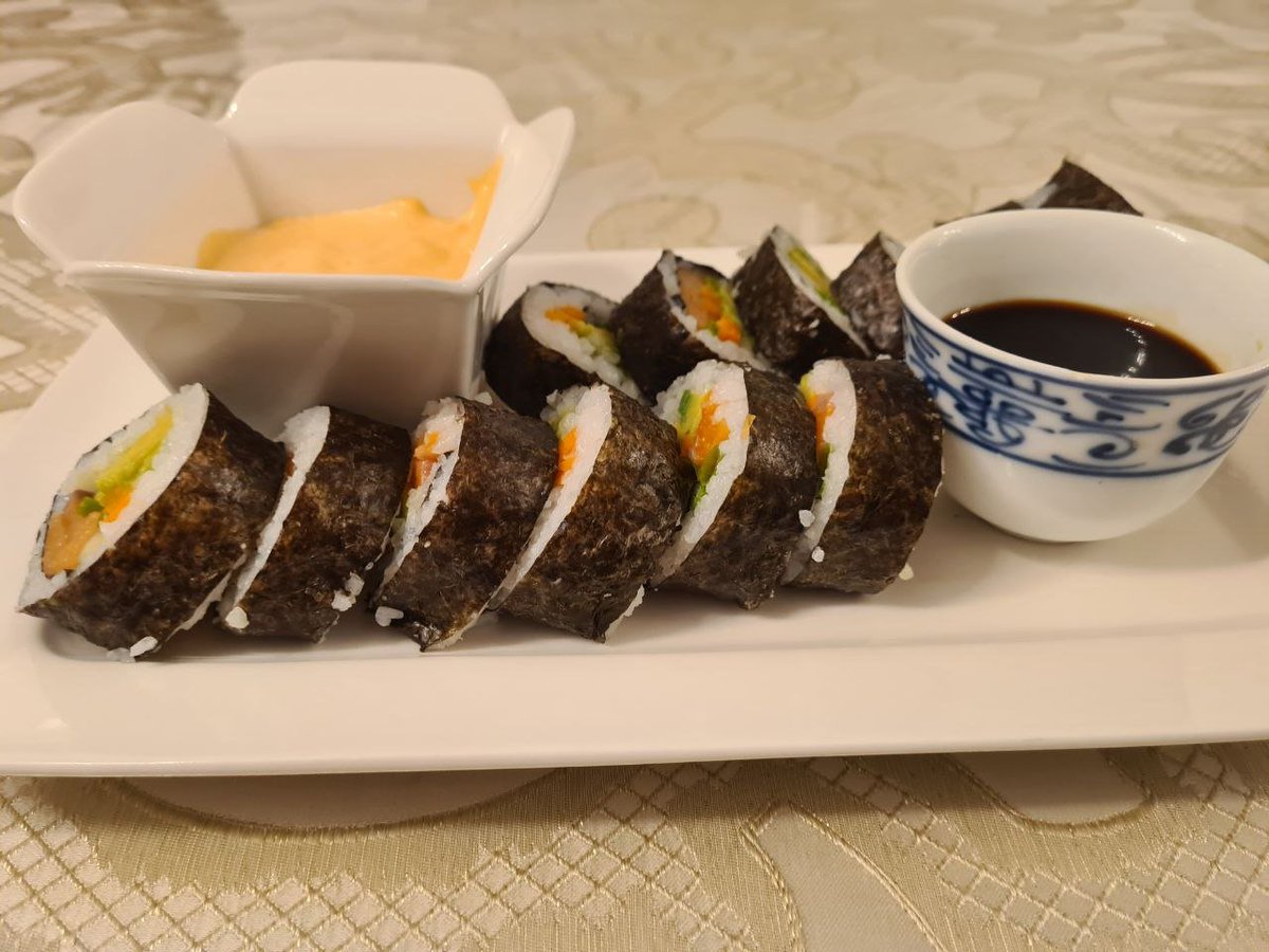 OMDdnc's tweet image. homemade sushi 😋