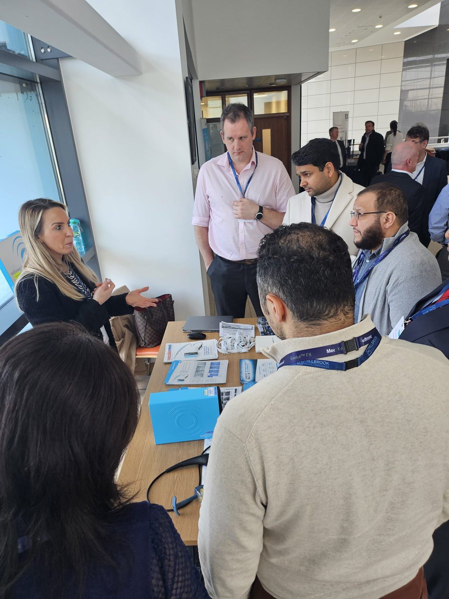 A look at the hands-on training stations at #NewcastleTAVI earlier today! Thank you @AbbottCardio, @Medtronic, @EdwardsLifesci, @BiosensorsLtd, @bostonsci, @ShockwaveIVL, @TeleflexCardiol and Cardio Logic #TAVI #3Mensio