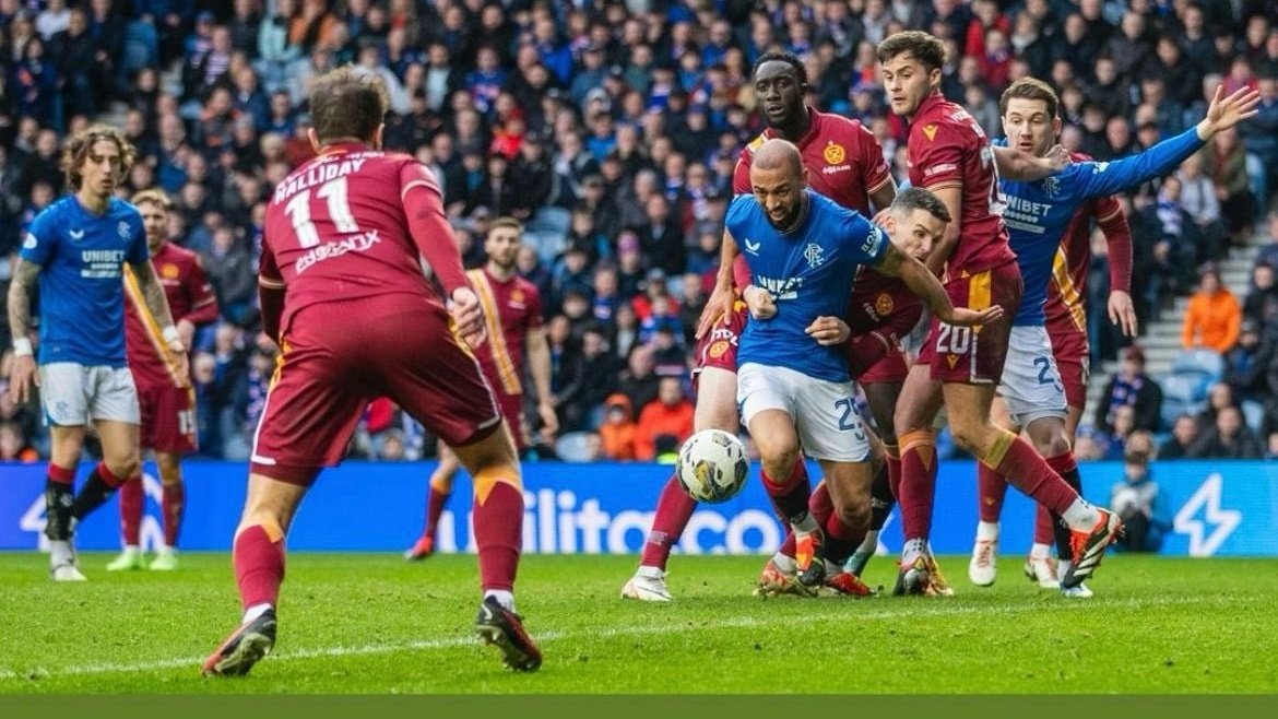 While the Simpletons are busy trying to distract from their collapse under pressure from Rangers, while they are busy blaming referees for making the correct decisions, it's left to Rangers players to highlight serious missed penalties, not even claims because of inept (being