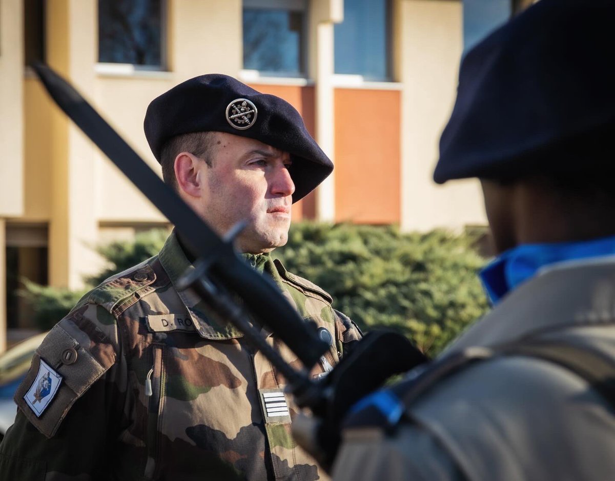 7RMATofficiel's tweet image. Visite du Général Christophe GASANCON, au 7e RMAT.
Deux journées pour présenter au père de l’Arme du Matériel les compétences du régiment !
#COMMF #MatosTerre #MaintenanceTerrestre