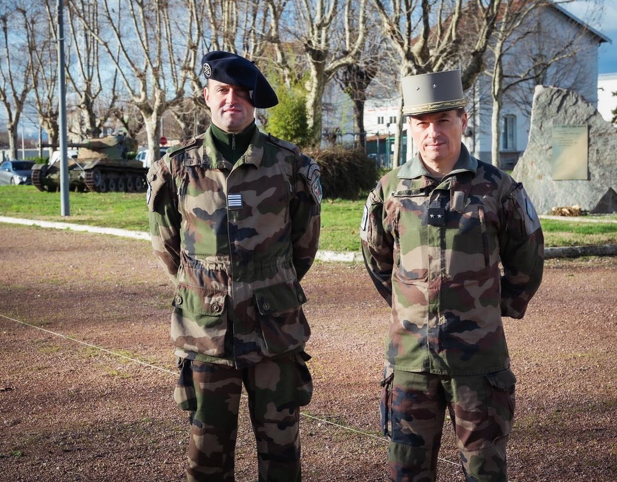 7RMATofficiel's tweet image. Visite du Général Christophe GASANCON, au 7e RMAT.
Deux journées pour présenter au père de l’Arme du Matériel les compétences du régiment !
#COMMF #MatosTerre #MaintenanceTerrestre