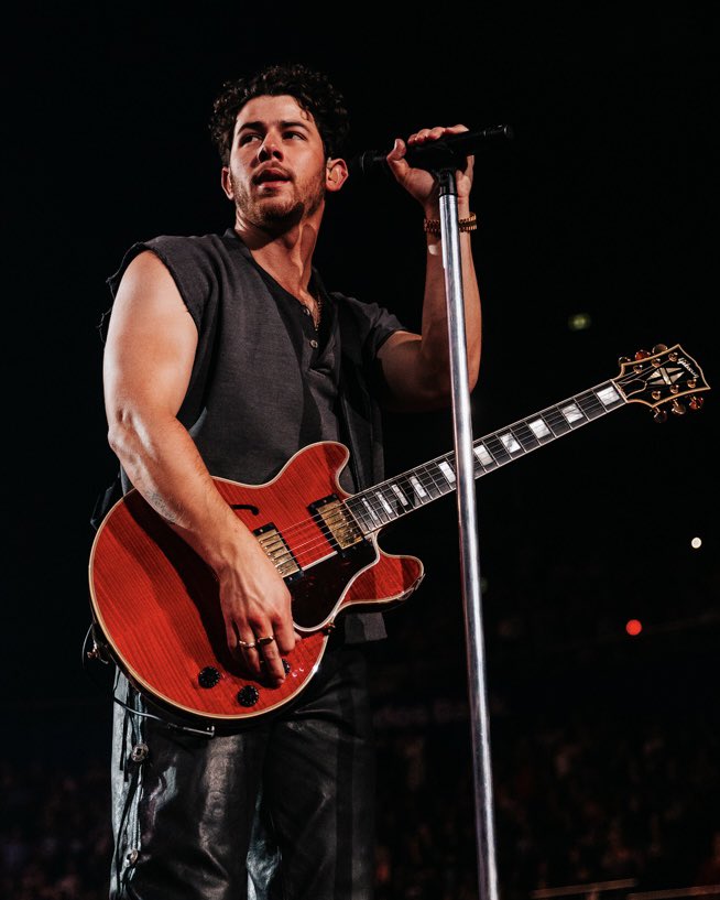 jonasbrothers's tweet photo. Thank you for two incredible nights, Sydney. Until next time ❤️ https://t.co/4qzRdWdfst