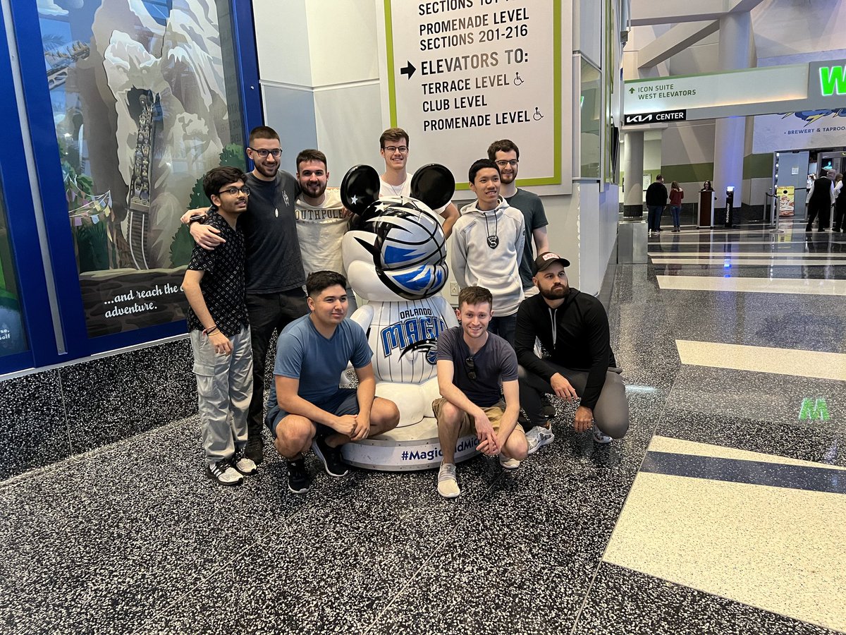 HoldMyBeer tweet media