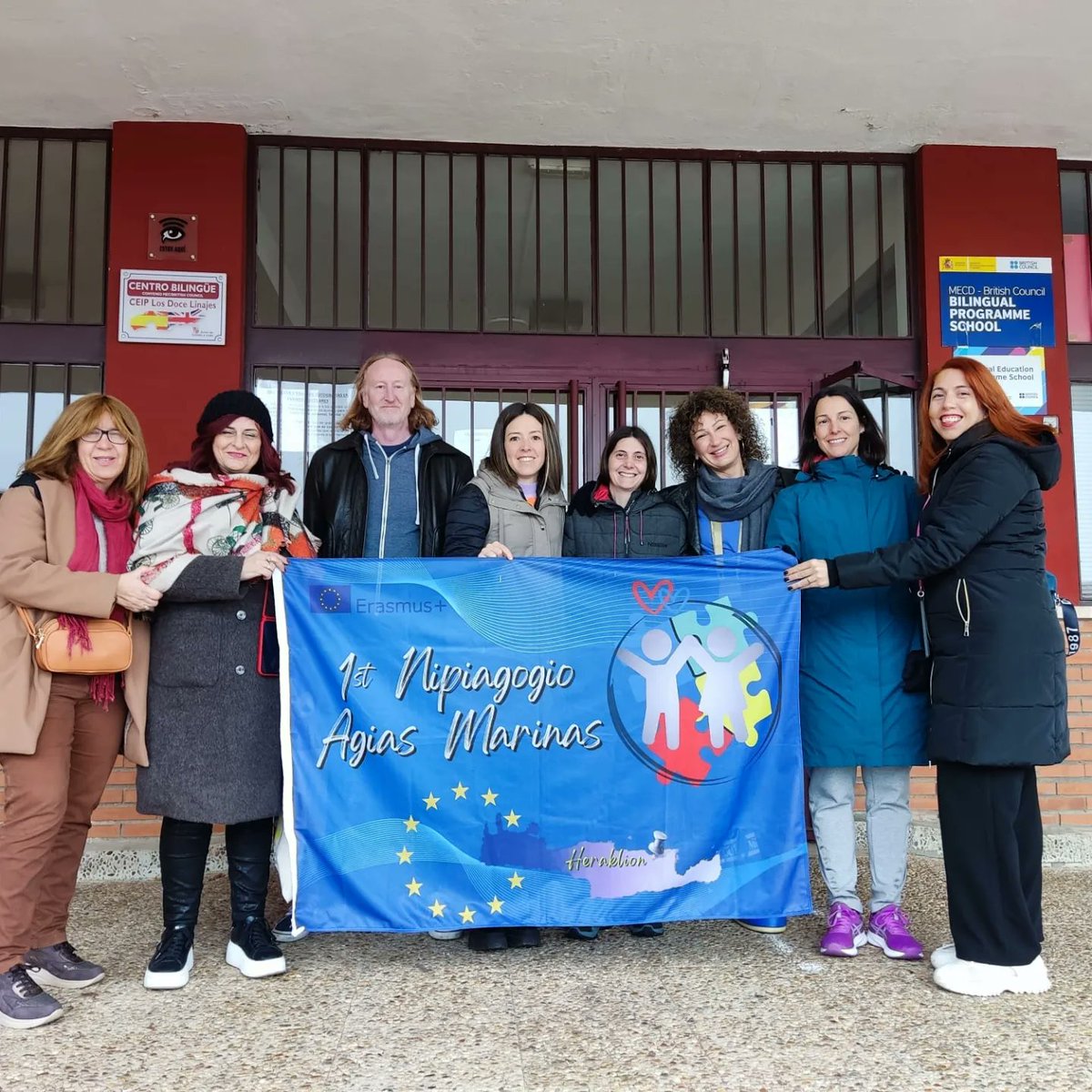 CEIP LOS DOCE LINAJES tweet media