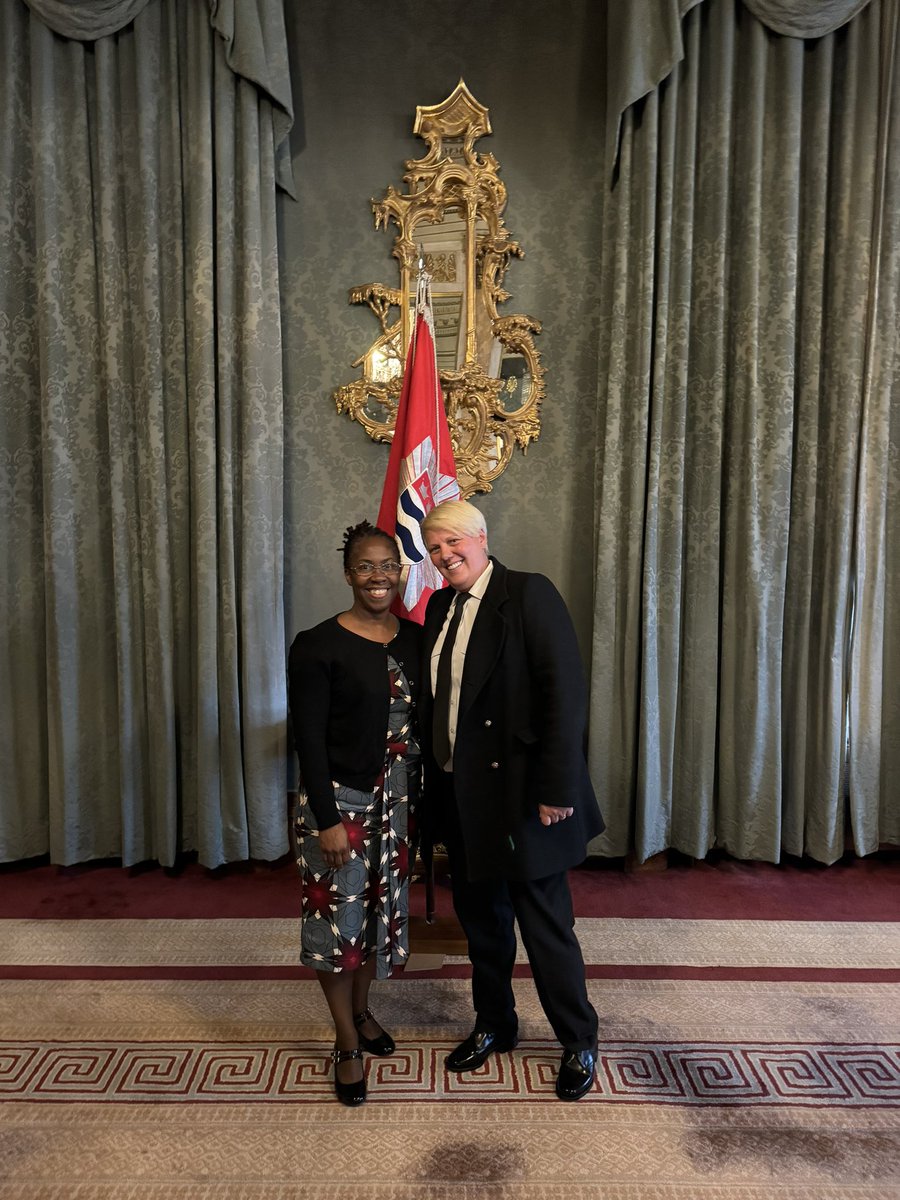 40 years of service❗ 🏅  🥳 

A huge congratulations to <a href="/LFBLEWISHAM/">LFB Lewisham</a>'s Shirley Williams, who has dedicated 40 years of service to LFB. Shirley works as a South East Area Administrator and attended her award ceremony last week. 

What an incredible achievement! 🌟
