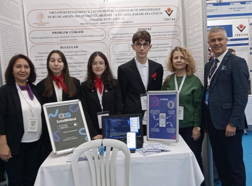 AydFen's tweet photo. 55'inci Tübitak Liselerarası Proje Yarışması İzmir Bölge sergisi 4 Mart 2024 tarihinde Kuşadası'nda açıldı. Üç proje ile okulumuzu temsil eden Emine ALTINSOY ve öğrencilerimize Türkiye Finali yolunda başarılar diliyoruz.
@Aydin_MEM  @efelerilcemem  @AydinValiligi @ekicis20 https://t.co/FE2BXtmSdj