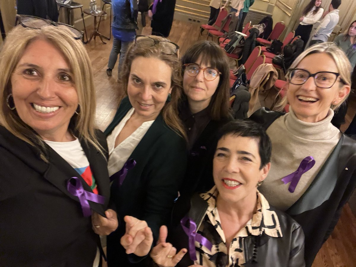 Montse Barceló Riera (@montse_barcelo) on Twitter photo Today is Monday and is <a href="/WeRock_Capital/">WERockCapital</a> #DealFlow night 💜🤘🏿<a href="/Estrell67715016/">Estrella Garcia</a> <a href="/montsemonllau/">Montse Monllau🪢NUDO</a> <a href="/Cucaxx/">Rosa M Orriols</a> <a href="/MireiaMir/">Mireia Mir</a> Today is Monday and is <a href="/WeRock_Capital/">WERockCapital</a> #DealFlow night 💜🤘🏿<a href="/Estrell67715016/">Estrella Garcia</a> <a href="/montsemonllau/">Montse Monllau🪢NUDO</a> <a href="/Cucaxx/">Rosa M Orriols</a> <a href="/MireiaMir/">Mireia Mir</a>