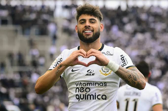 heitorblancoheh's tweet photo. Gerações futuras nunca vão saber a relação entre essas duas imagens: https://t.co/MYTUHxiF0C
