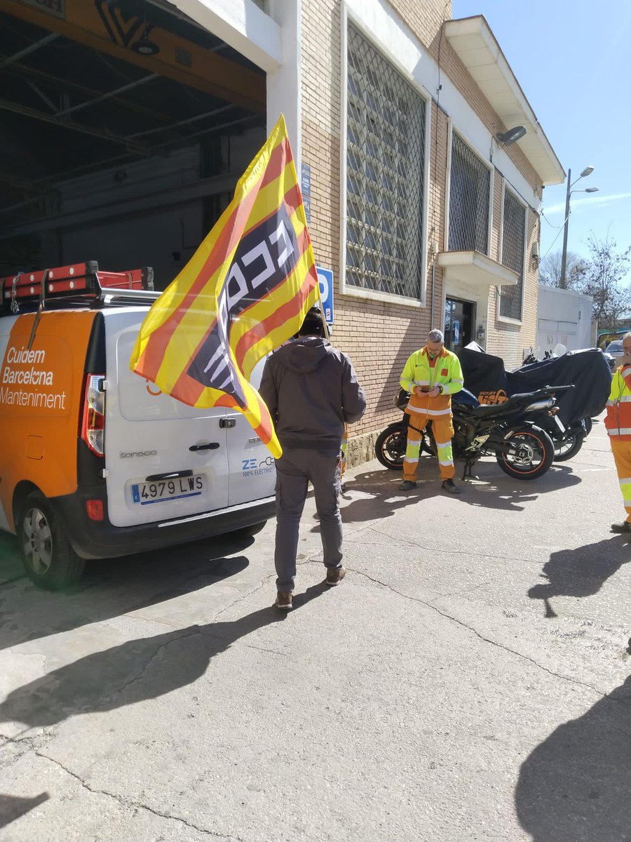 FICCOOBCNES's tweet photo. 🔊 Durant els dies 4, 6 i 8 de març, els empleats d'#IMESAPI fan vaga d'una hora per torn com a mesura de pressió per reactivar les converses sobre el seu conveni de progrés
Exigeixen #SalarisDignes que els protegeixin de la pèrdua de capacitat adquisitiva. https://t.co/S1klbjcSMH