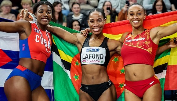 Leyanis brilla en Glasgow: Plata mundial con 14.90 m. 
La cubana dio muestras otra vez de su talento en el triple salto y ganó la medalla de plata en el Campeonato Mundial de Atletismo Bajo Techo.
#LatirXUn26Avileño