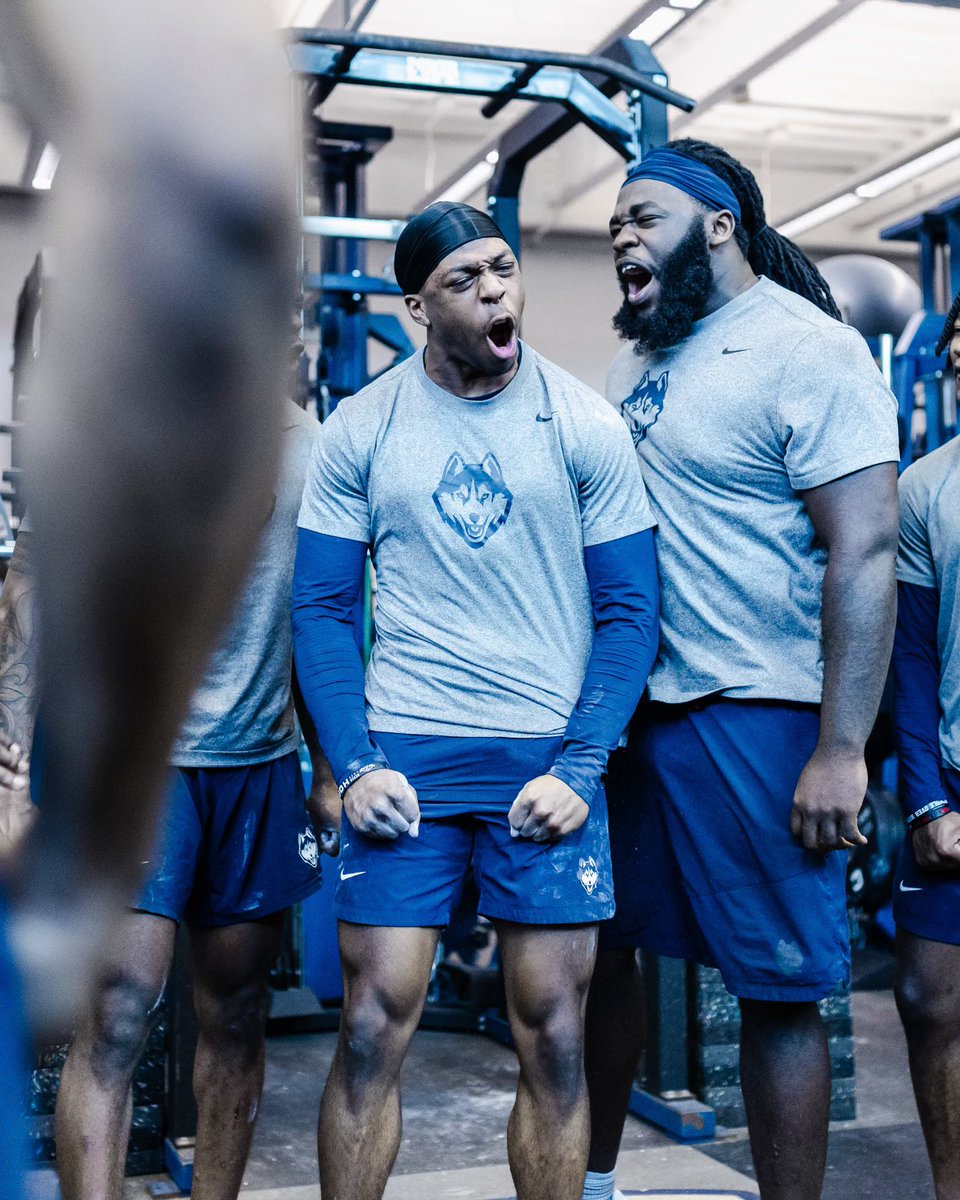 UConn Football tweet media