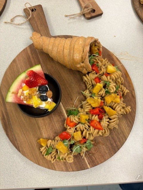 LJ_AfterHours's tweet photo. Congratulations to Ms. Mathur and the @LJMS_FCPS Real Food For Kids team for their 3rd place finish in the Lunch category on Saturday. #WeROARasONE https://t.co/Bl7SE84ZfU