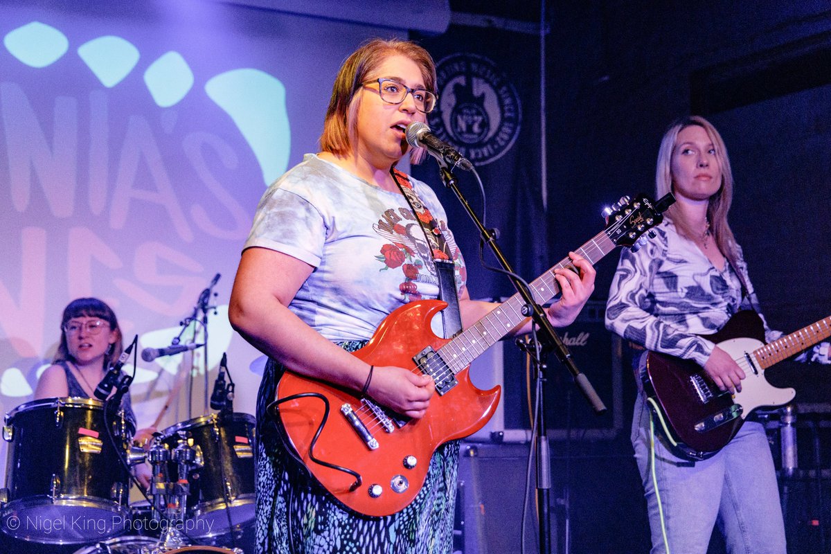 NigelKingPhotos's tweet image. .@VWolvesband at the @sweepingnation #Leicester Indiepop Alldayer 2023 at @FirebugBar on 02/03/2024

#LiveMusicPhotography #GigPhotography #musicphotography #musicphotographer #NottinghamPhotographer #Indiepop