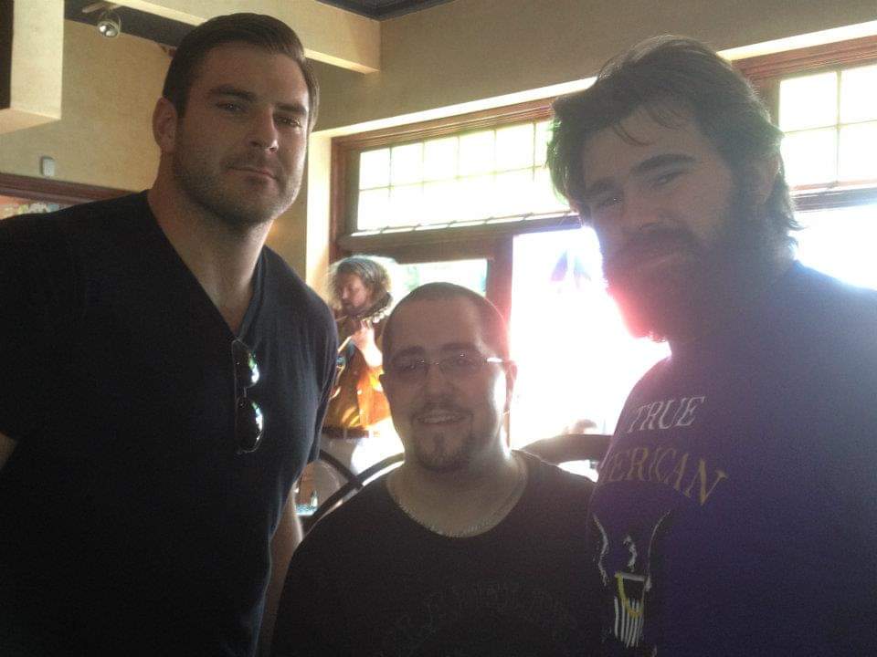 Throwback to when I met Jason kelce (and Todd Herremans) in 2012. He tweeted he was doing a beer tasting. Had to stop by. 🤣
Wish he'd play another year, but I get it.  Thank you Jason Kelce 
#FlyEaglesFly