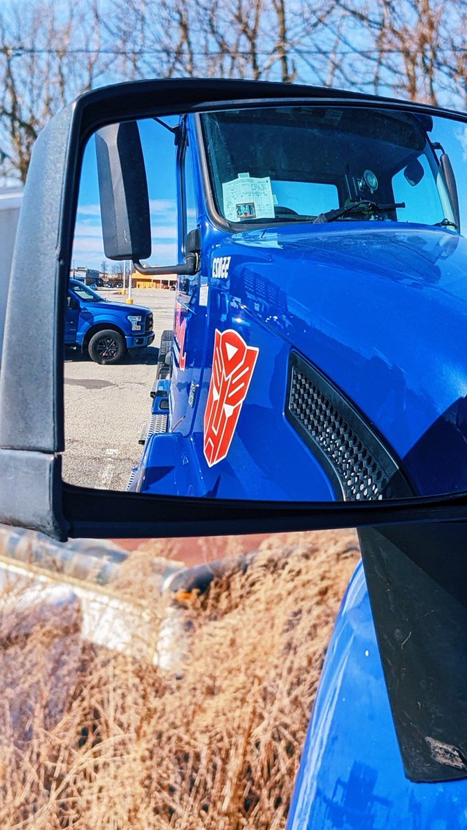 While driving, mobile graphics quickly catch the eye for a brief moment. Using vibrant colors can ensure that you stand out! Take a look at these eye-catching graphics! 

#FastSigns #Logistics #Pittsburgh #Monroeville #ShopLocal #Prints #Mobile #Print #Designer #Branding