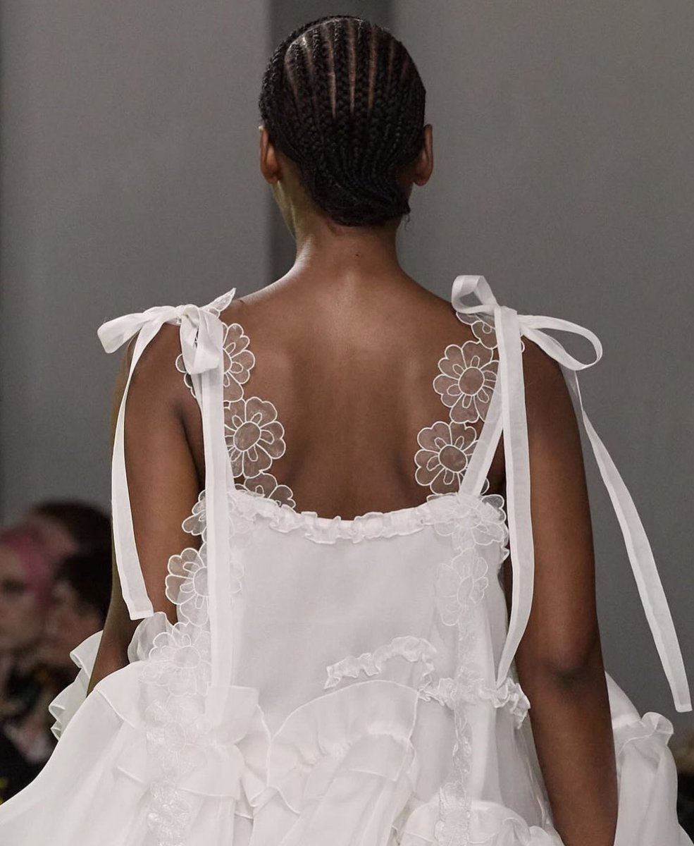 mugIerette's tweet photo. Back details from the Cecilie Bahsen FW24 runway show https://t.co/3nHFP6cMv7