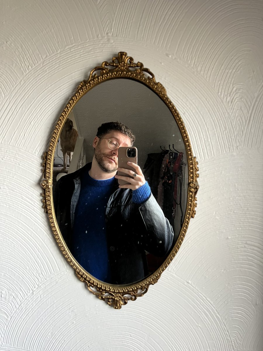 mjsouthward's tweet photo. Was sharing to say how cute this mirror is but didn’t see Betty in the background 🥹 https://t.co/ebJJTQzQQ5