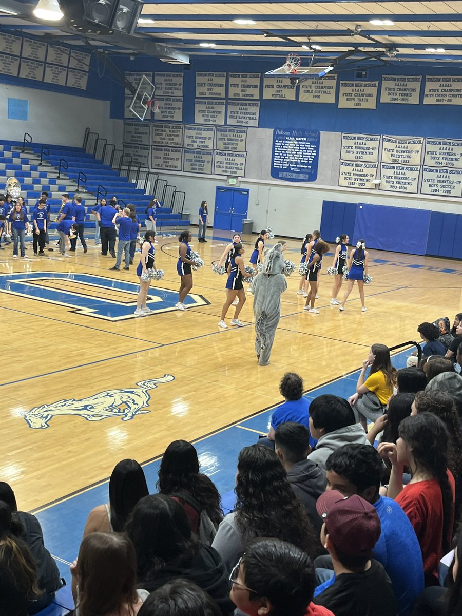 RhodesMPSAZ's tweet photo. Rhodes 8th Grade Step Up Day @Dobson High School. https://t.co/YwC8e5QqFJ