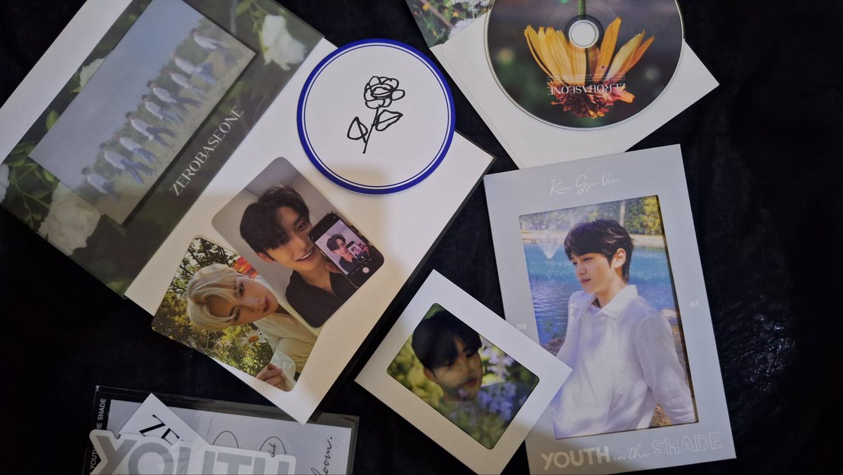 cottonlockcandy's tweet photo. WTS !!! ALBUM ZEROBASEONE YOUTH IN THE SHADE 
hello guys! wts album zb1 pc nya bisa diliat sendiri 🤩 dom bandungg 100k nego https://t.co/semaaVLHG6